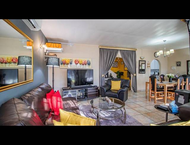 3 BEDROOM DUPLEX FOR SALE IN EDENVALE CENTRAL
